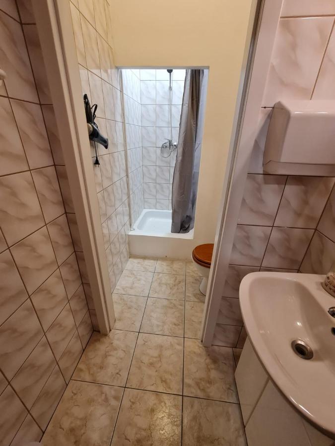 Fantastic Waw - J7 Room F Varşova Dış mekan fotoğraf
